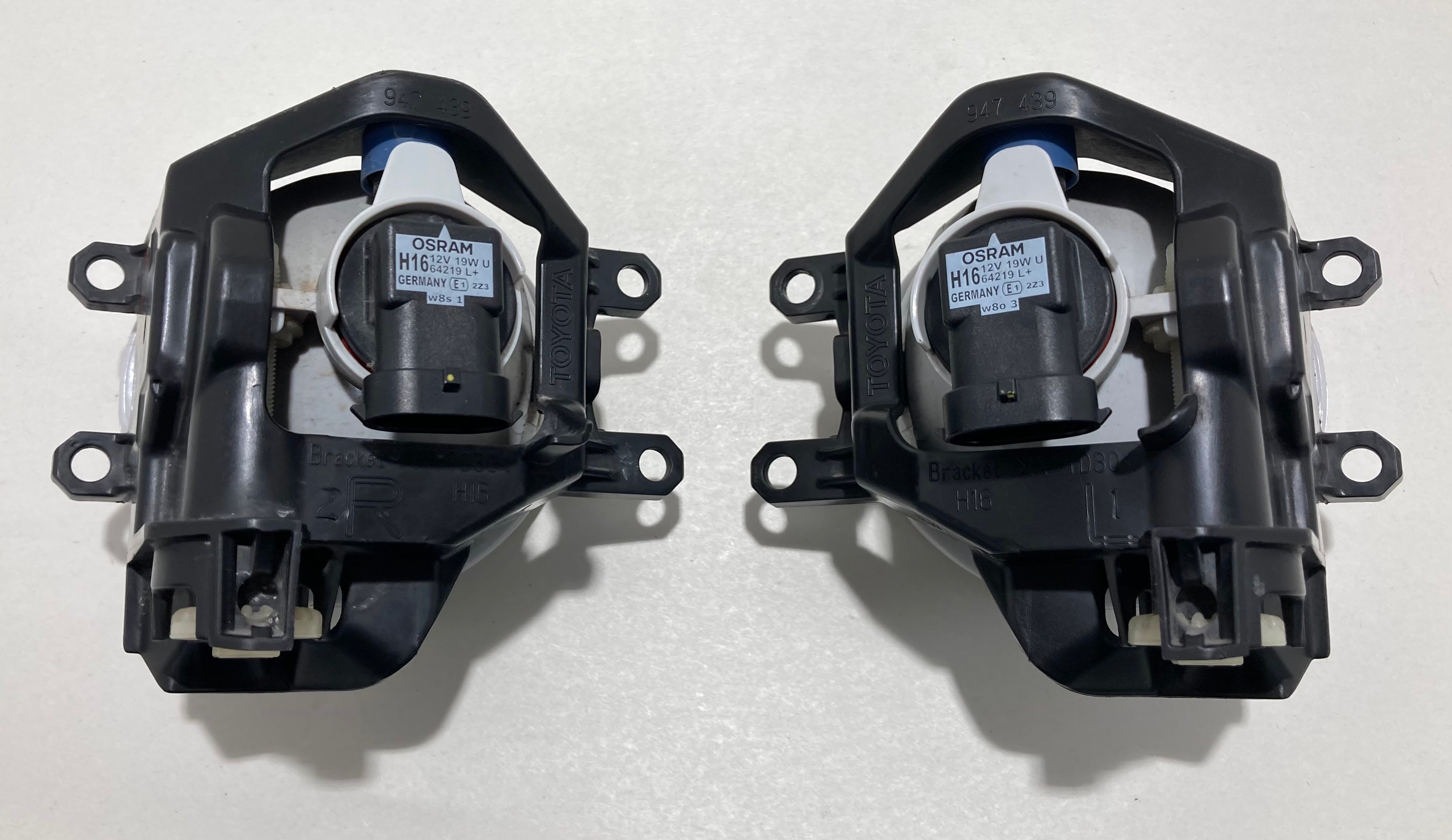 2016-2023 Toyota Tacoma OEM Front Bumper Mounted Fog Lights / Pair - Image 7