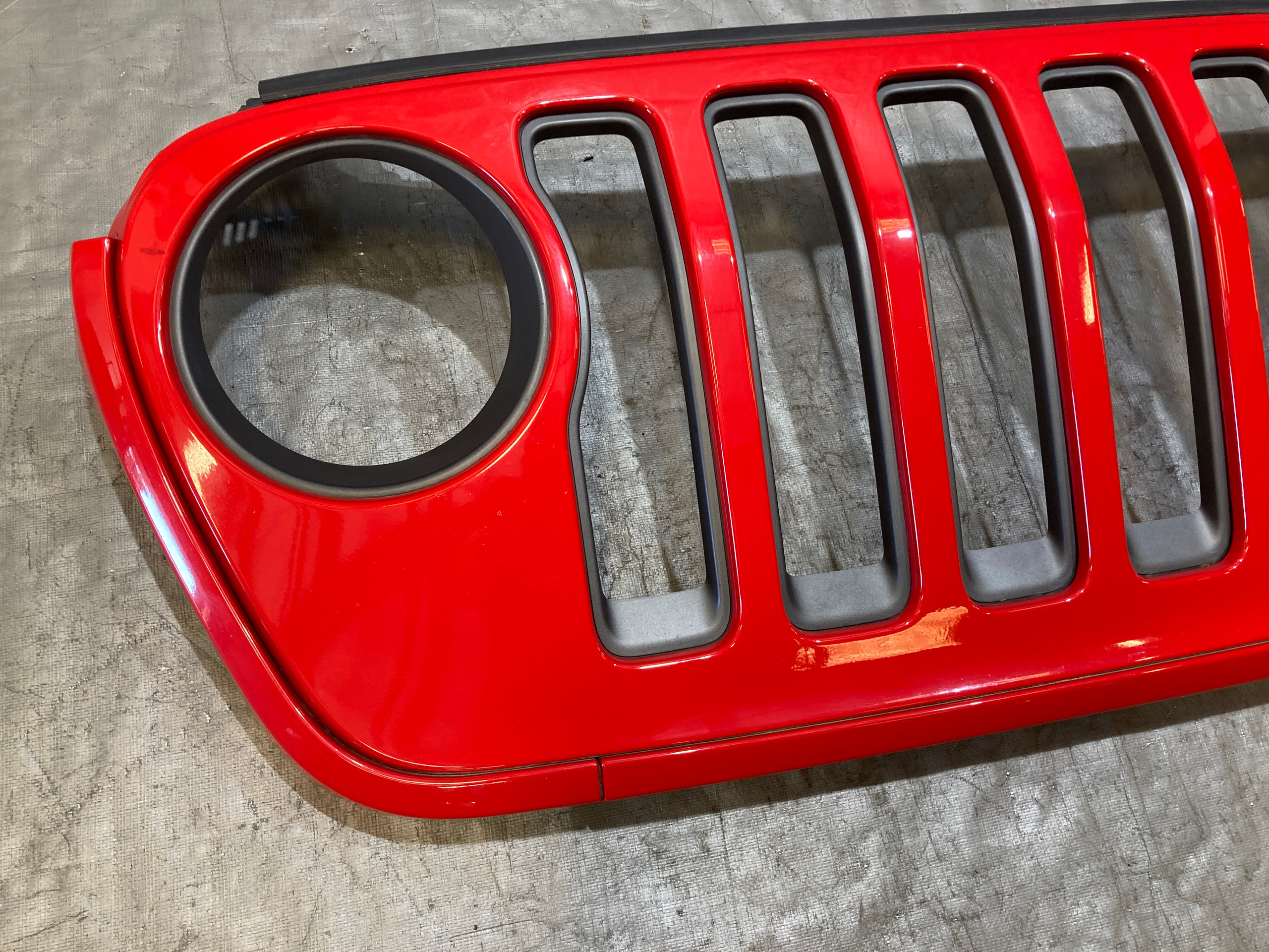 2018-2021 Jeep Wrangler JL OEM Grille Assembly / Firecracker Red JL011 - Image 3