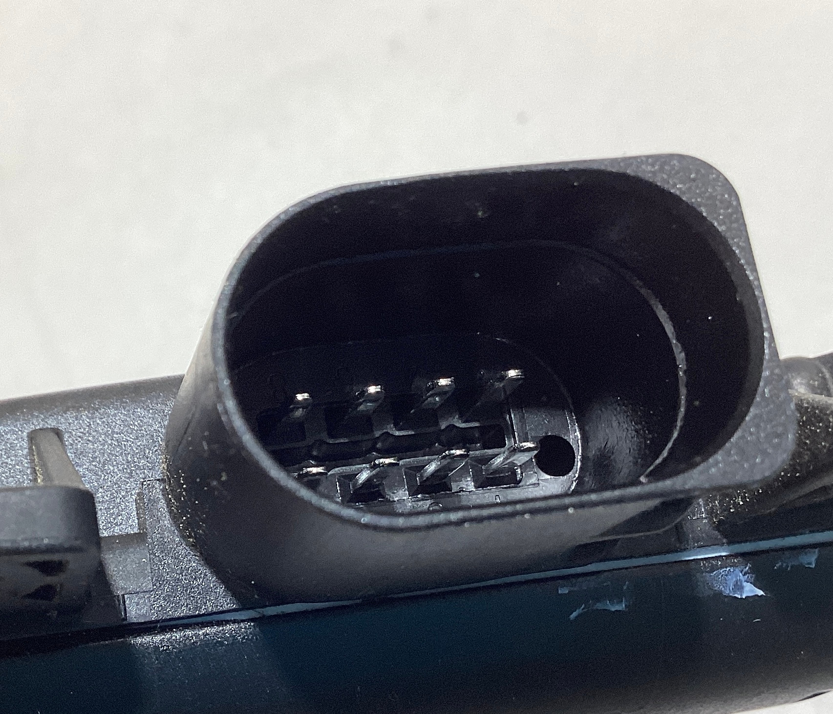2016-2019 Volkswagen Beetle Passenger Blind Spot Monitor Sensor / 5Q0907686B - Image 3