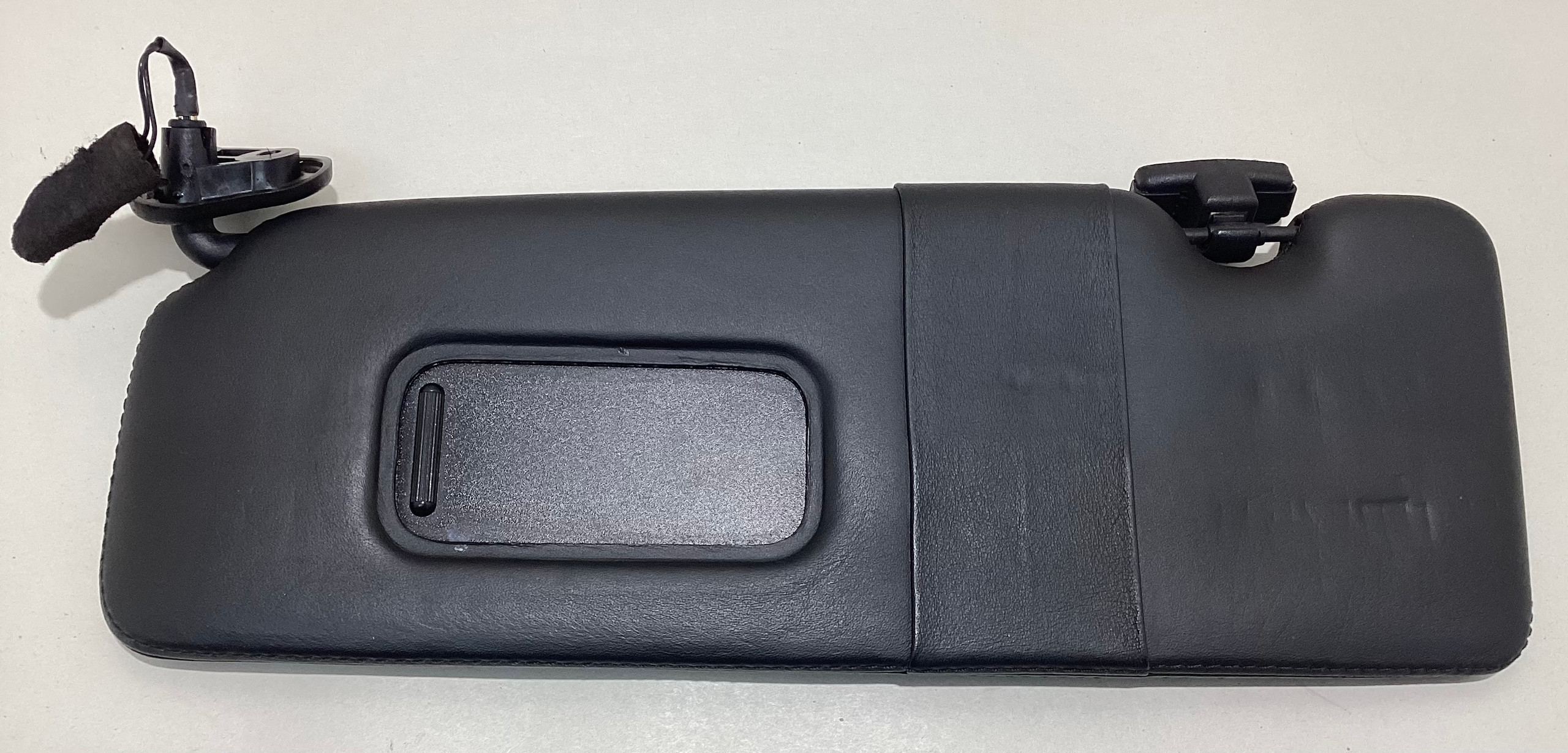 2006-2010 E64 BMW M6 Convertible OEM Sun Visors / Pair / Black Leather / M6005 - Image 6