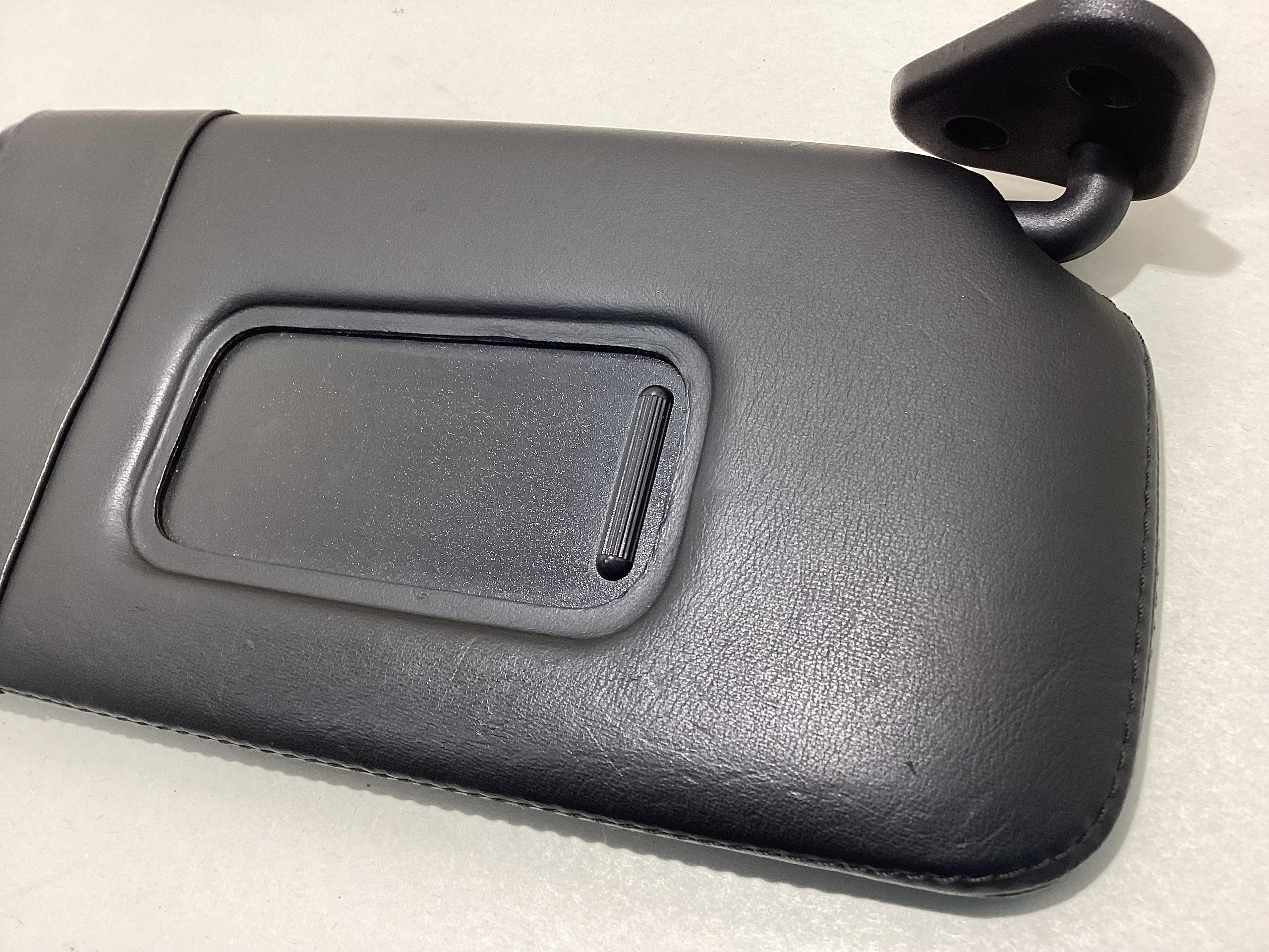 2006-2010 E64 BMW M6 Convertible OEM Sun Visors / Pair / Black Leather / M6005 - Image 15