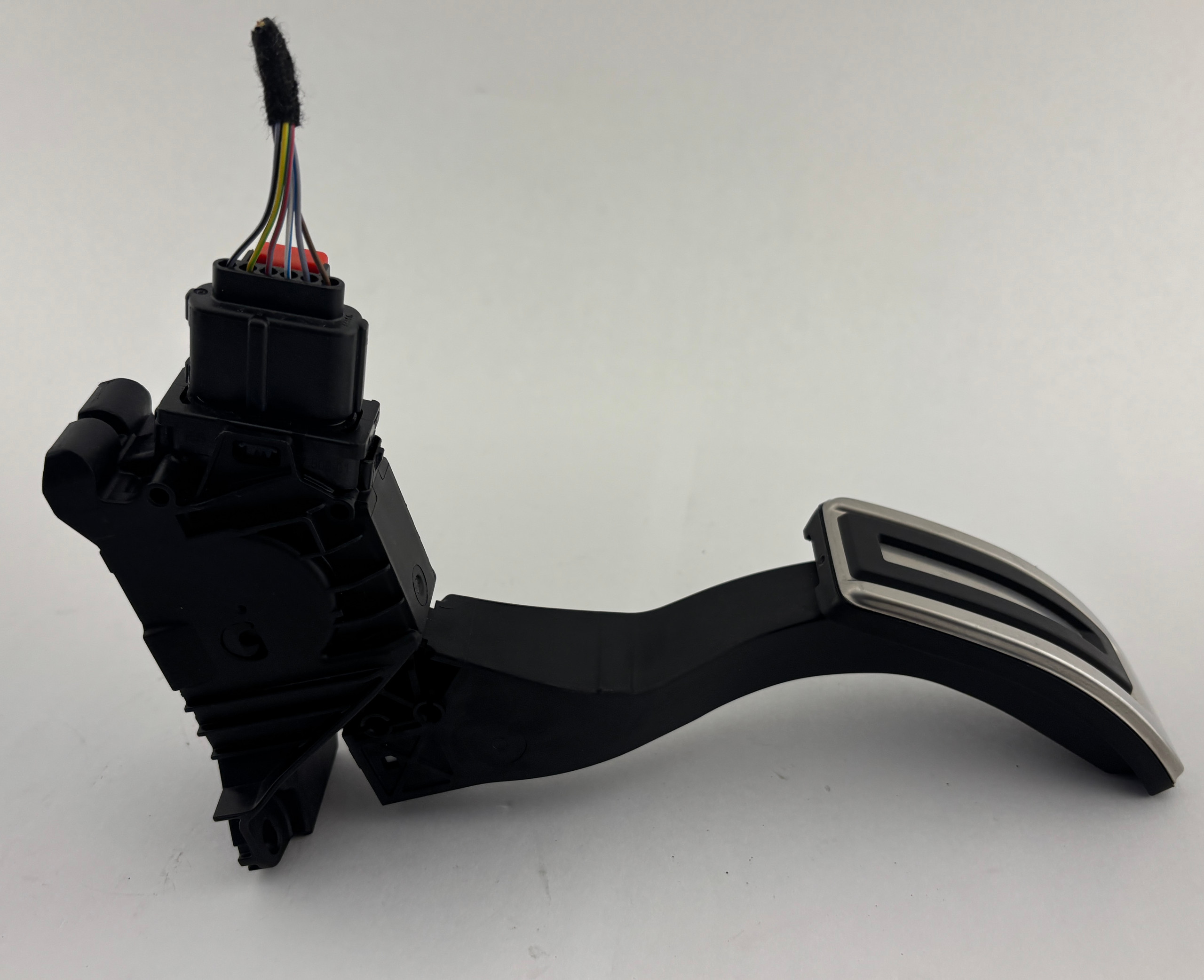 2022-2025 Volkswagen MK8 Golf R OEM Aluminum Pedal Trims / Automatic / M8R01 - Image 3
