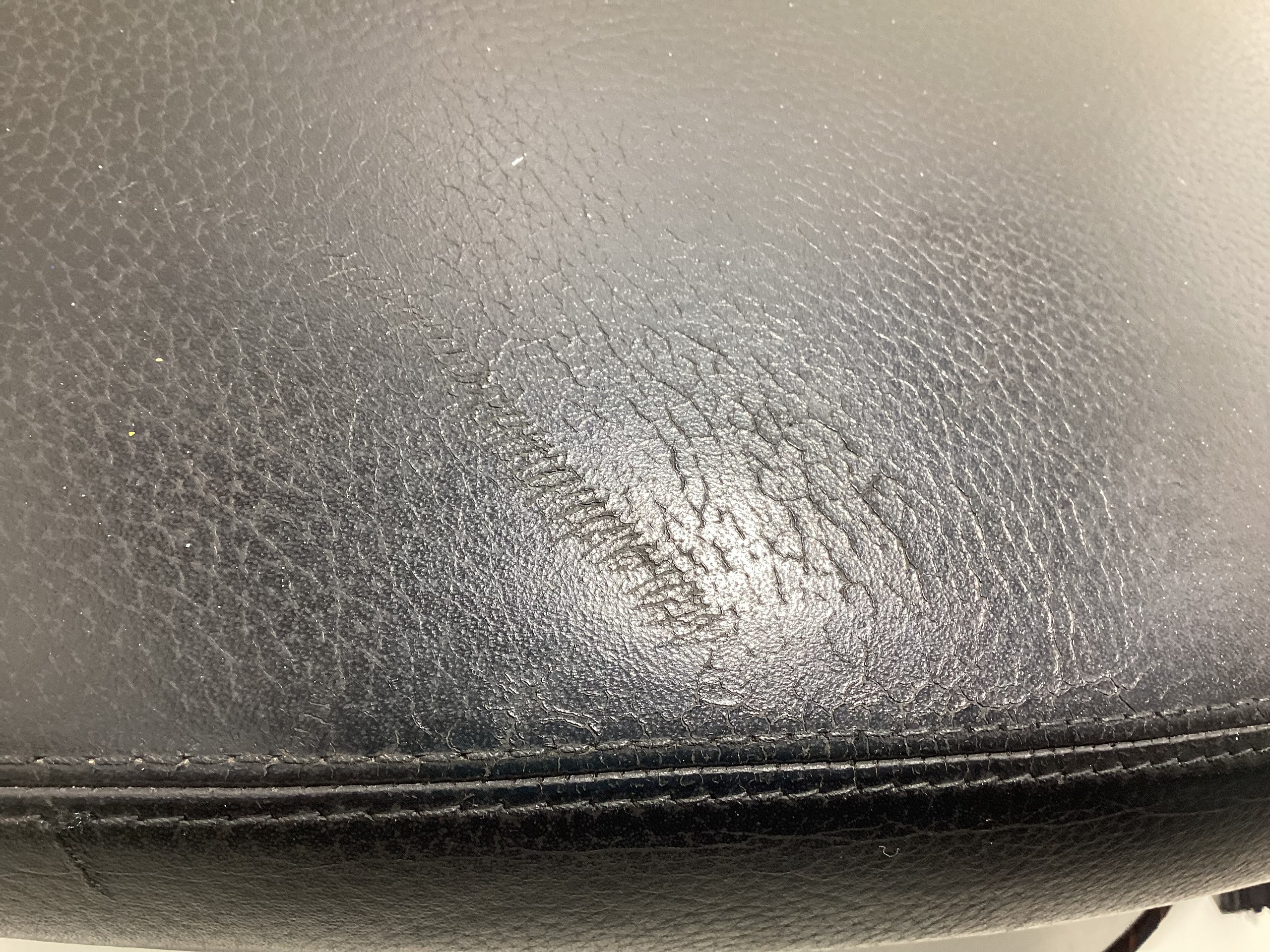 2006-2009 E63 E64 BMW M6 Center Console Lid / Black Leather / M6005 - Image 4