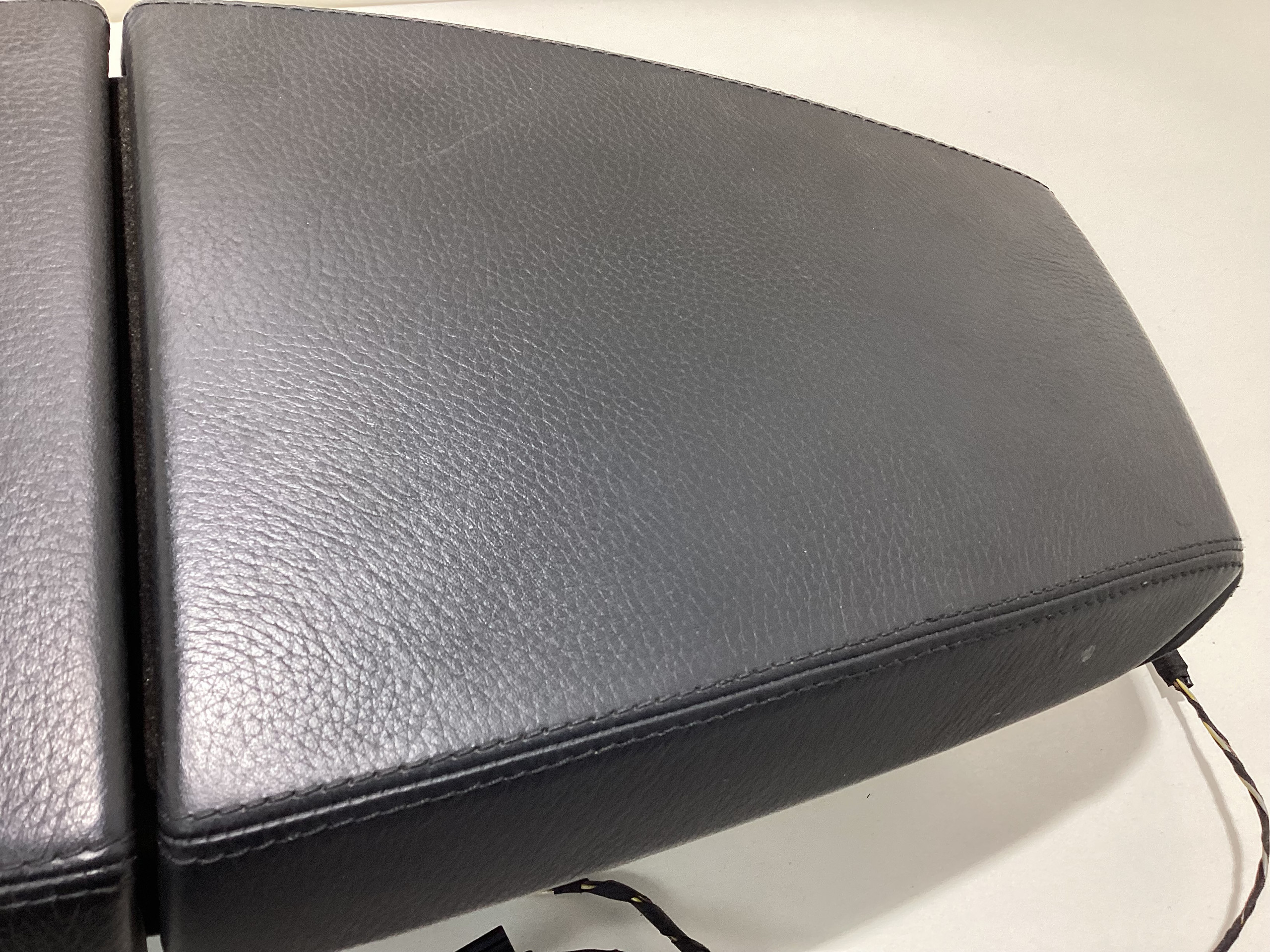2006-2009 E63 E64 BMW M6 Center Console Lid / Black Leather / M6005 - Image 6