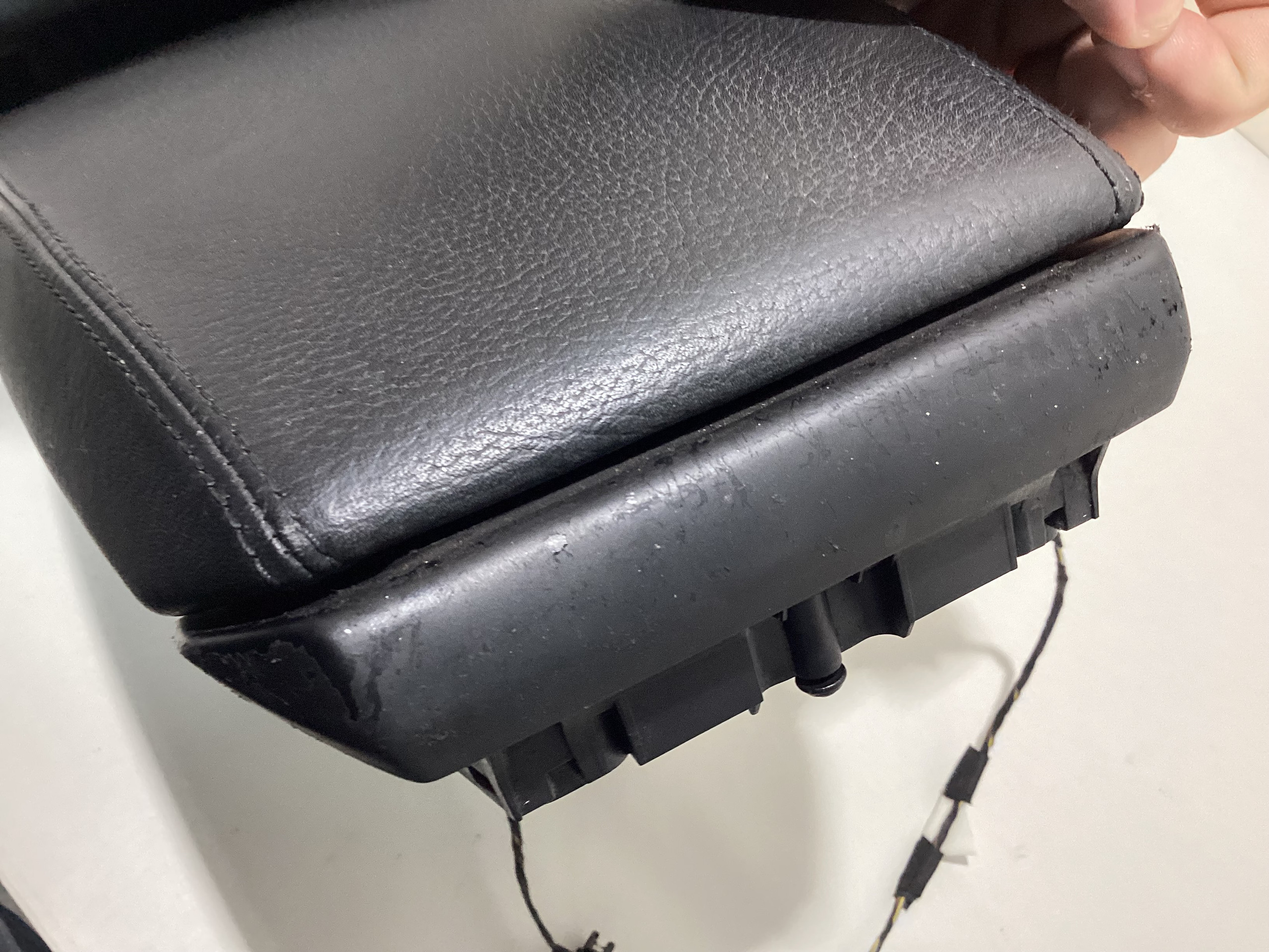 2006-2009 E63 E64 BMW M6 Center Console Lid / Black Leather / M6005 - Image 8