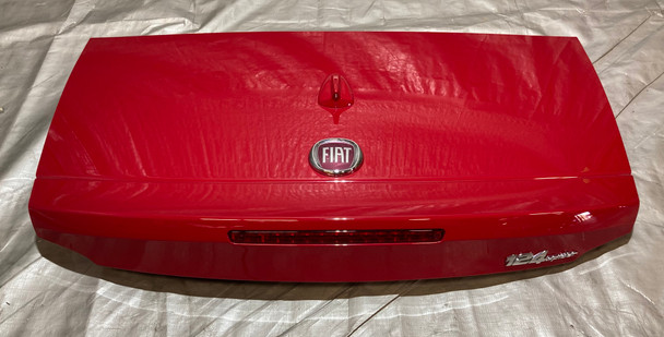 2017-2020 Fiat 124 Spider Lusso Trunk Lid w/ Spoiler / Hypnotique Red FD020