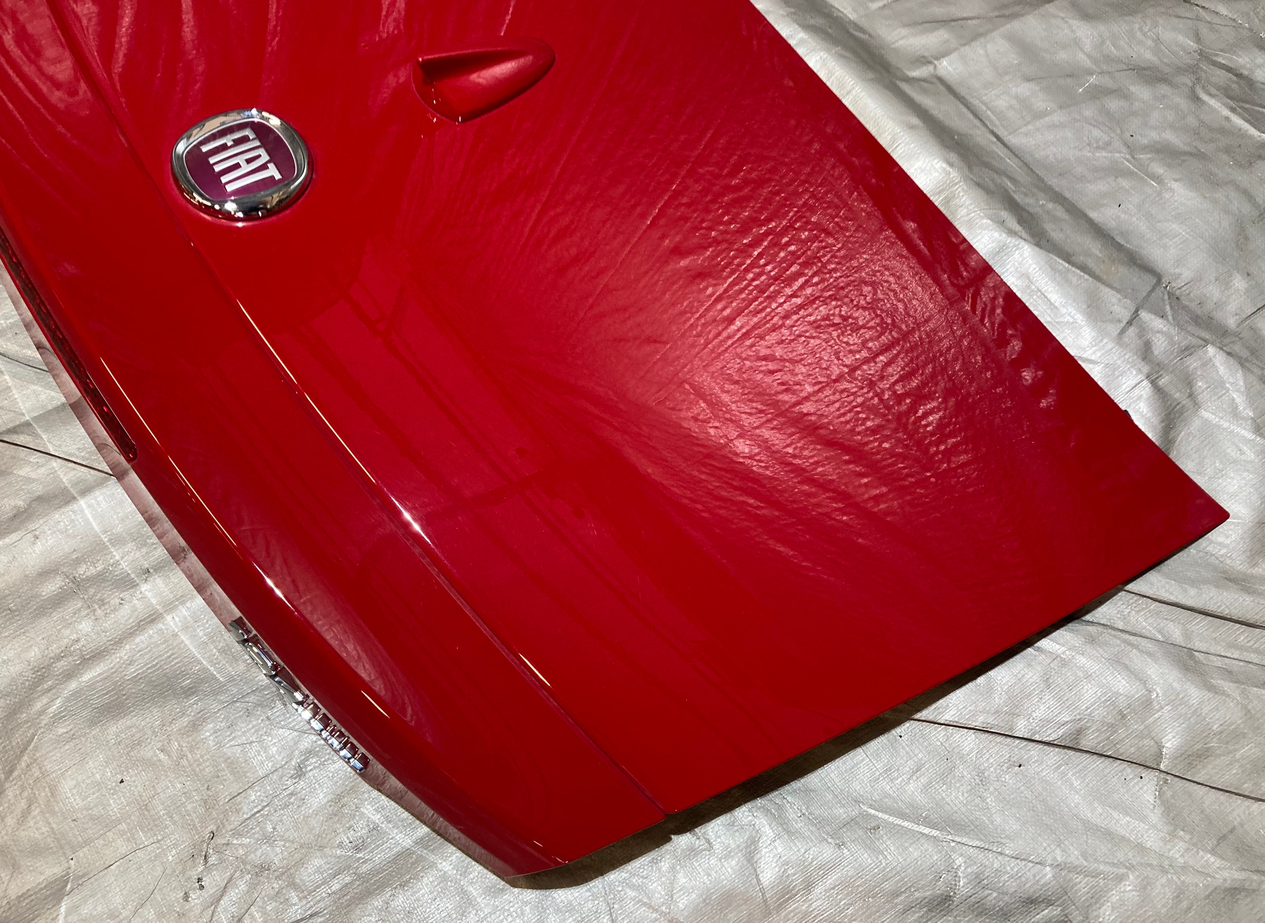 2017-2020 Fiat 124 Spider Lusso Trunk Lid w/ Spoiler / Hypnotique Red FD020 - Image 7