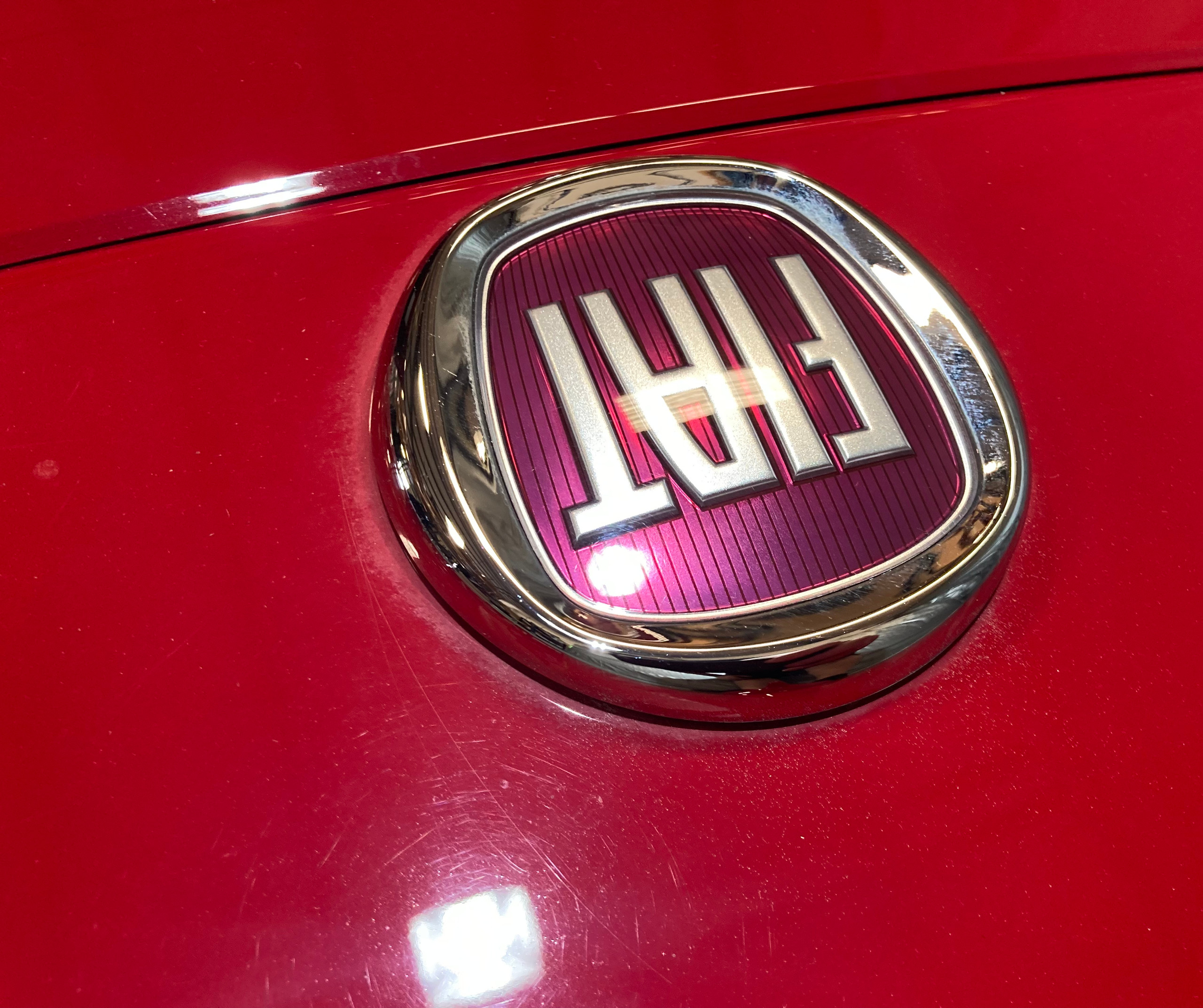 2017-2020 Fiat 124 Spider Lusso Trunk Lid w/ Spoiler / Hypnotique Red FD020 - Image 13