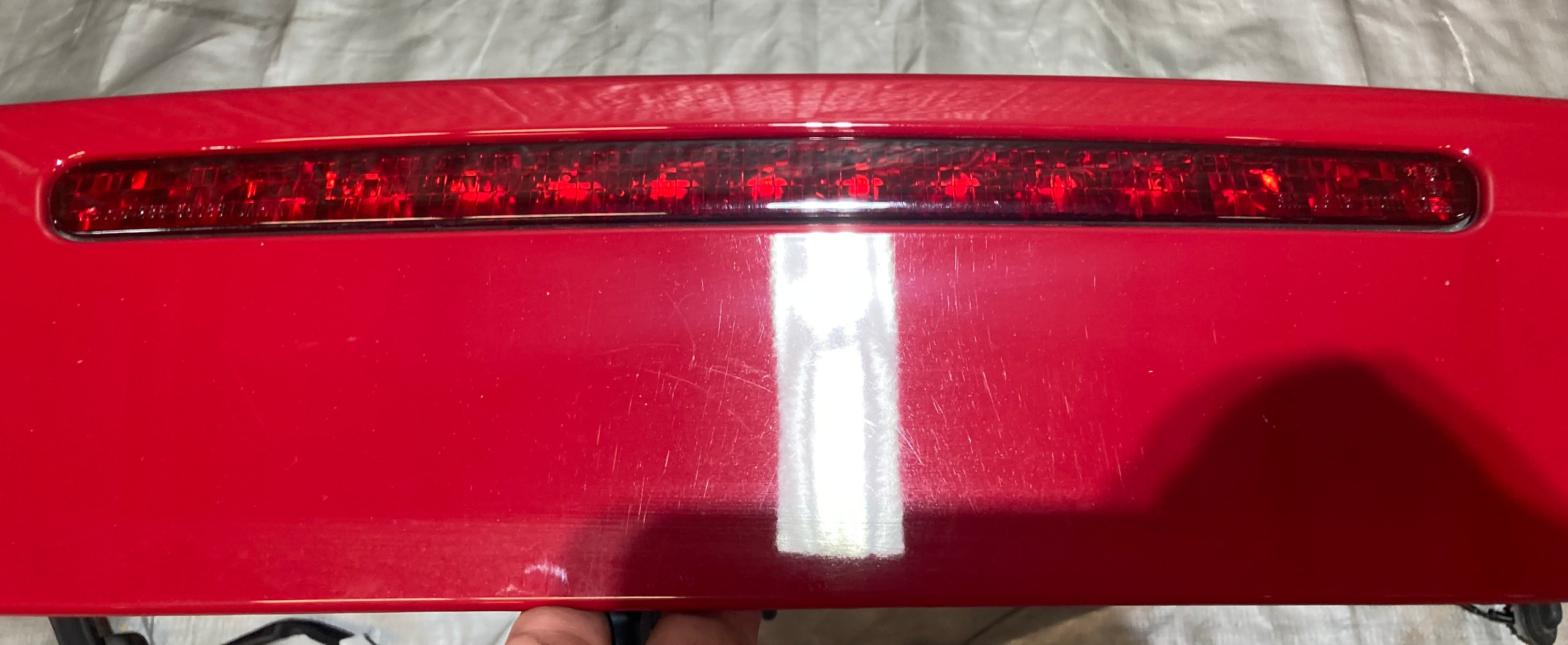 2017-2020 Fiat 124 Spider Lusso Trunk Lid w/ Spoiler / Hypnotique Red FD020 - Image 6