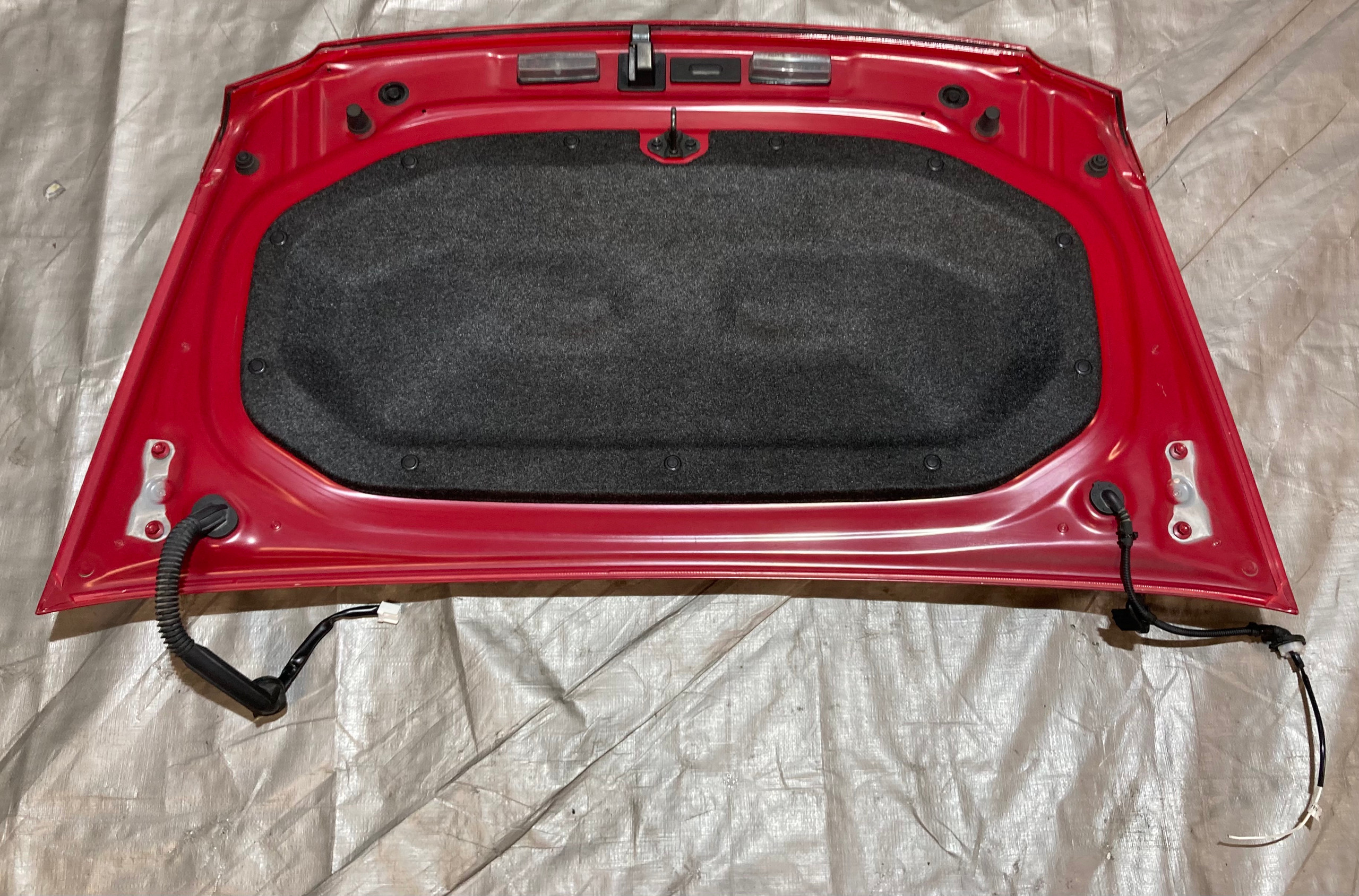 2017-2020 Fiat 124 Spider Lusso Trunk Lid w/ Spoiler / Hypnotique Red FD020 - Image 15