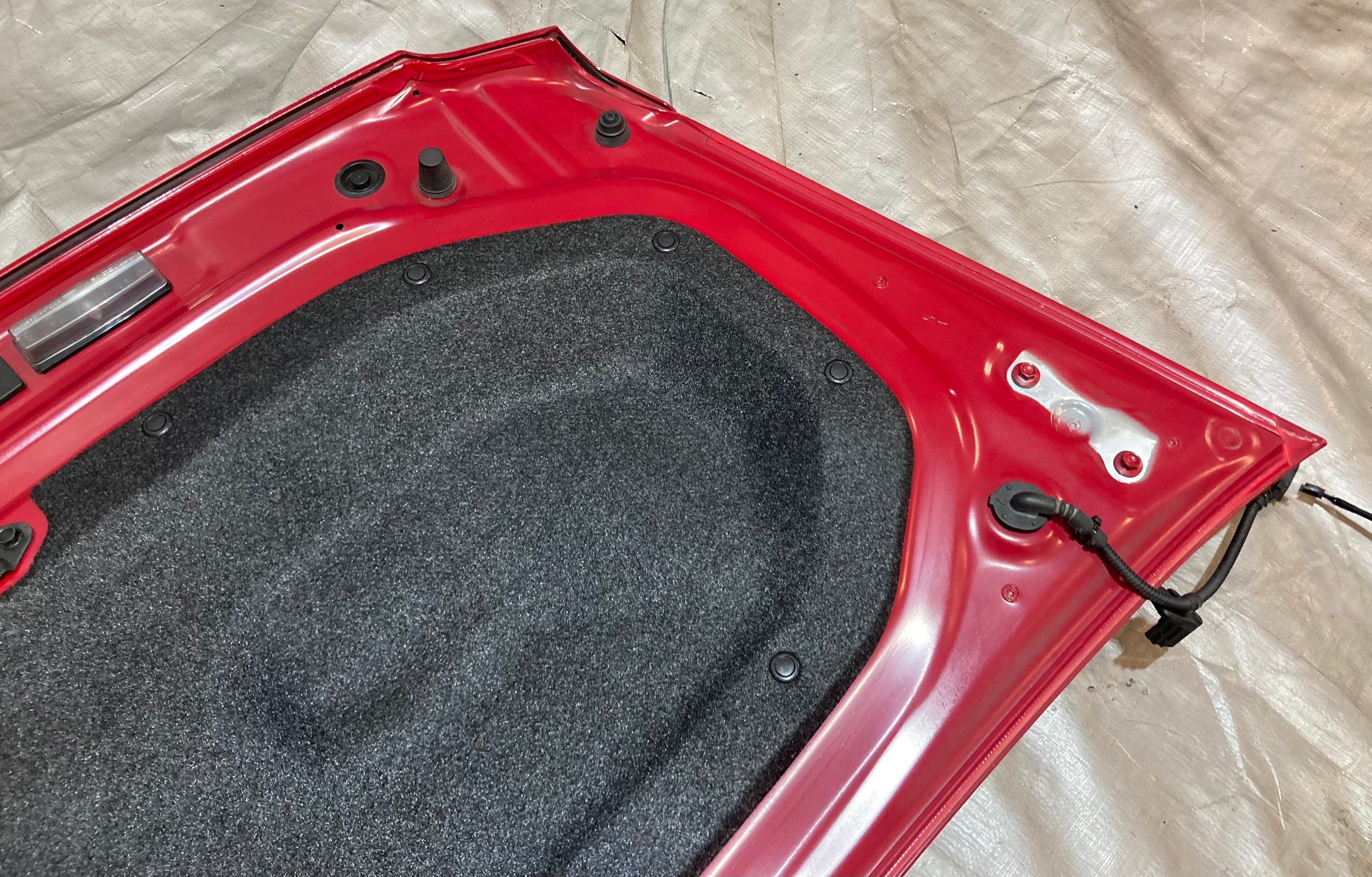 2017-2020 Fiat 124 Spider Lusso Trunk Lid w/ Spoiler / Hypnotique Red FD020 - Image 14