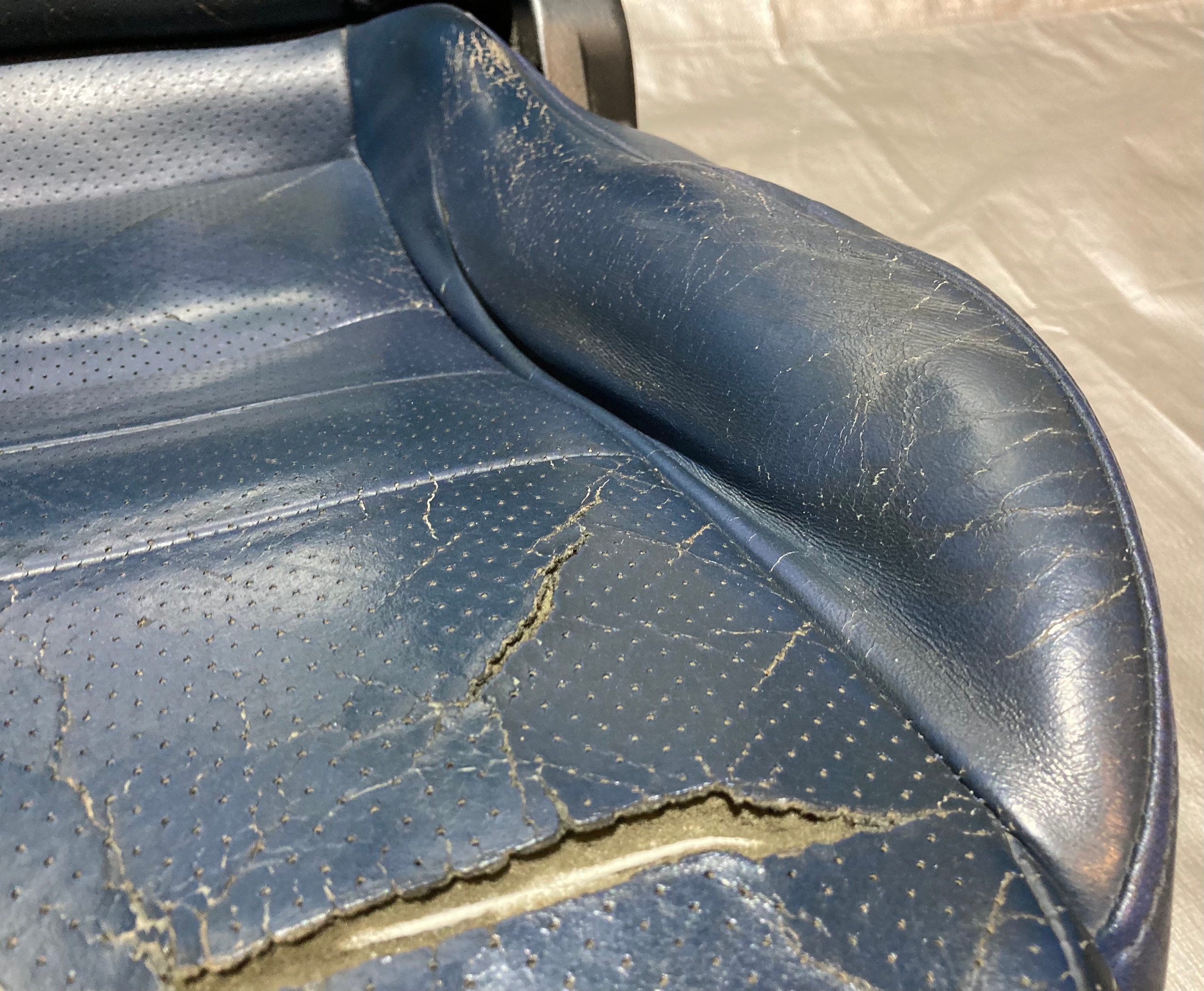 2000-2005 Honda S2000 OEM Blue Leather Seats / Pair *DAMAGE* / HS005 - Image 11
