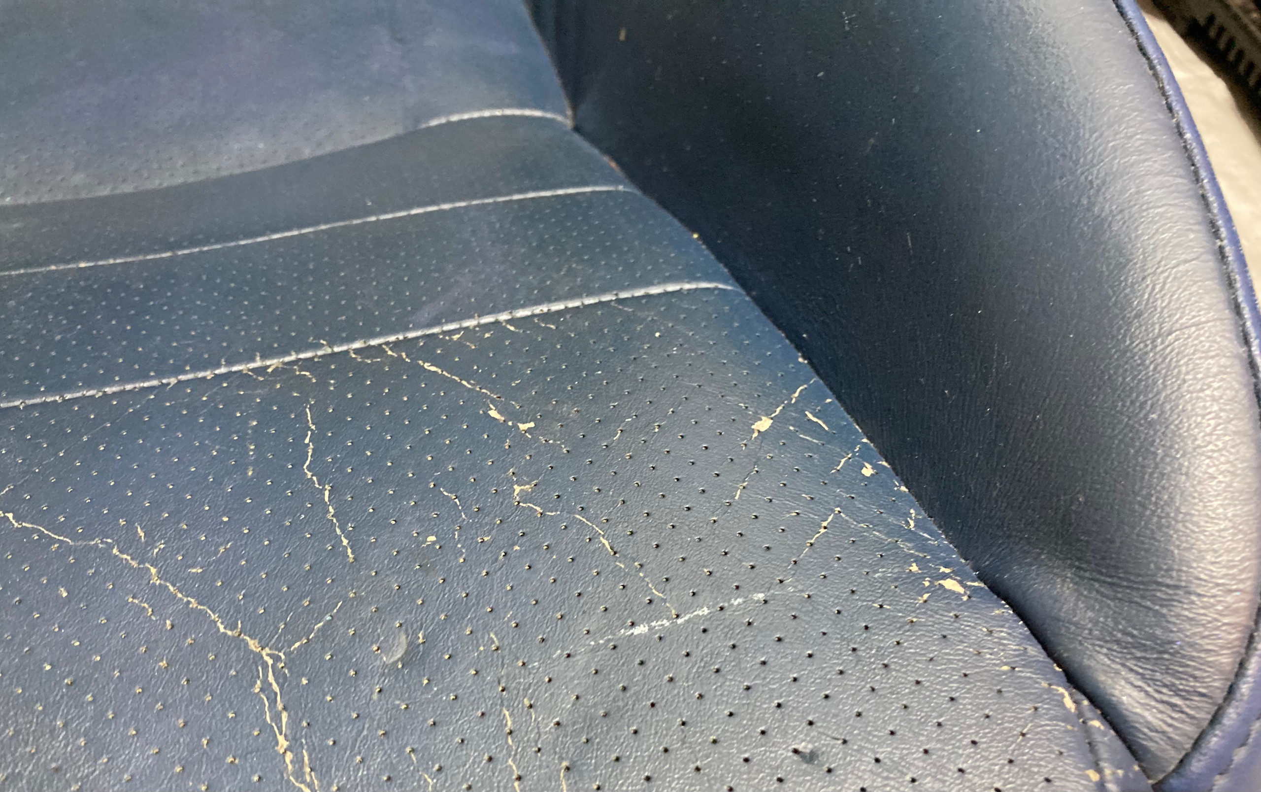 2000-2005 Honda S2000 OEM Blue Leather Seats / Pair *DAMAGE* / HS005 - Image 29