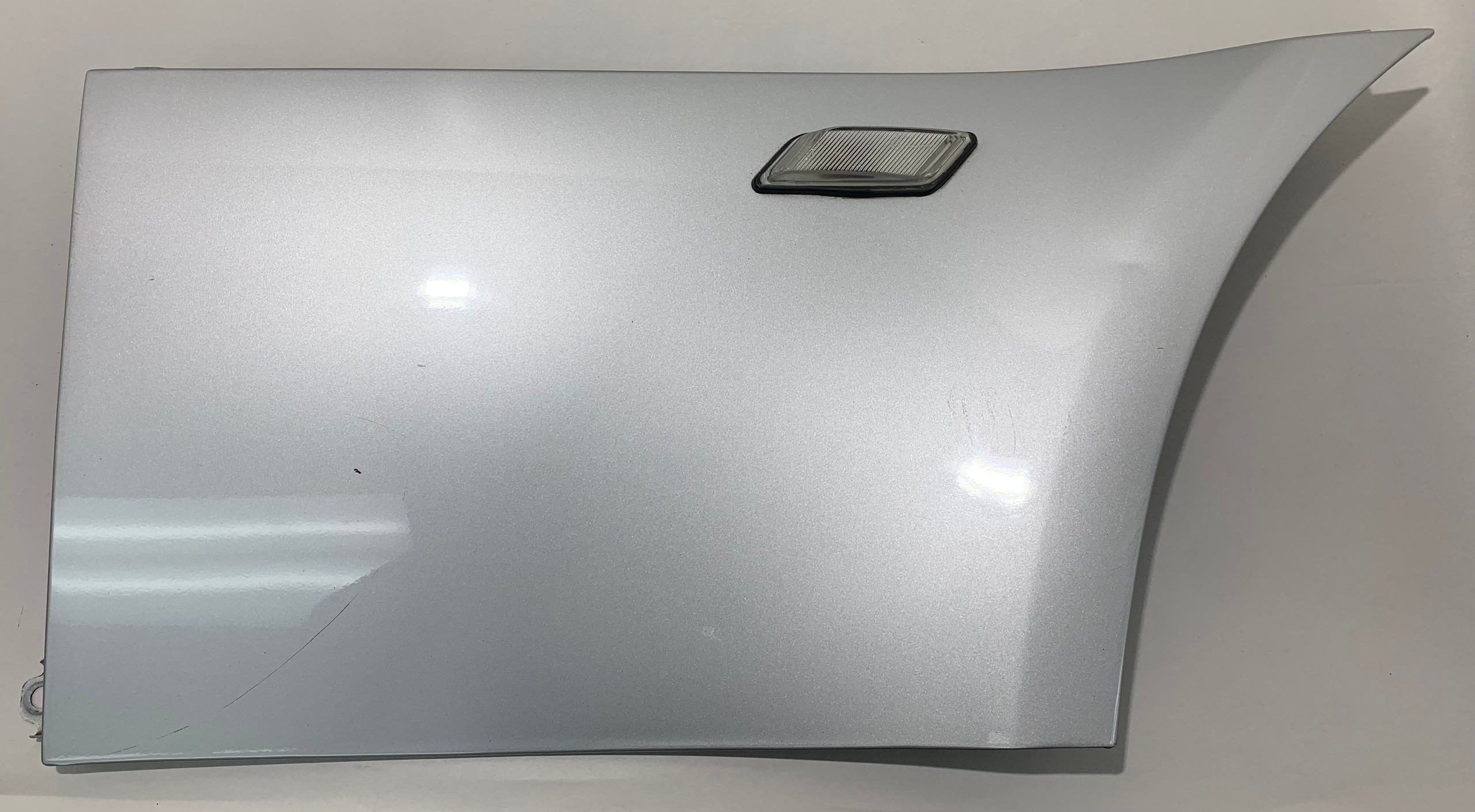1996-2002 BMW Z3 Passenger Front Fender / Titan Silver / Z3024 - Image 2