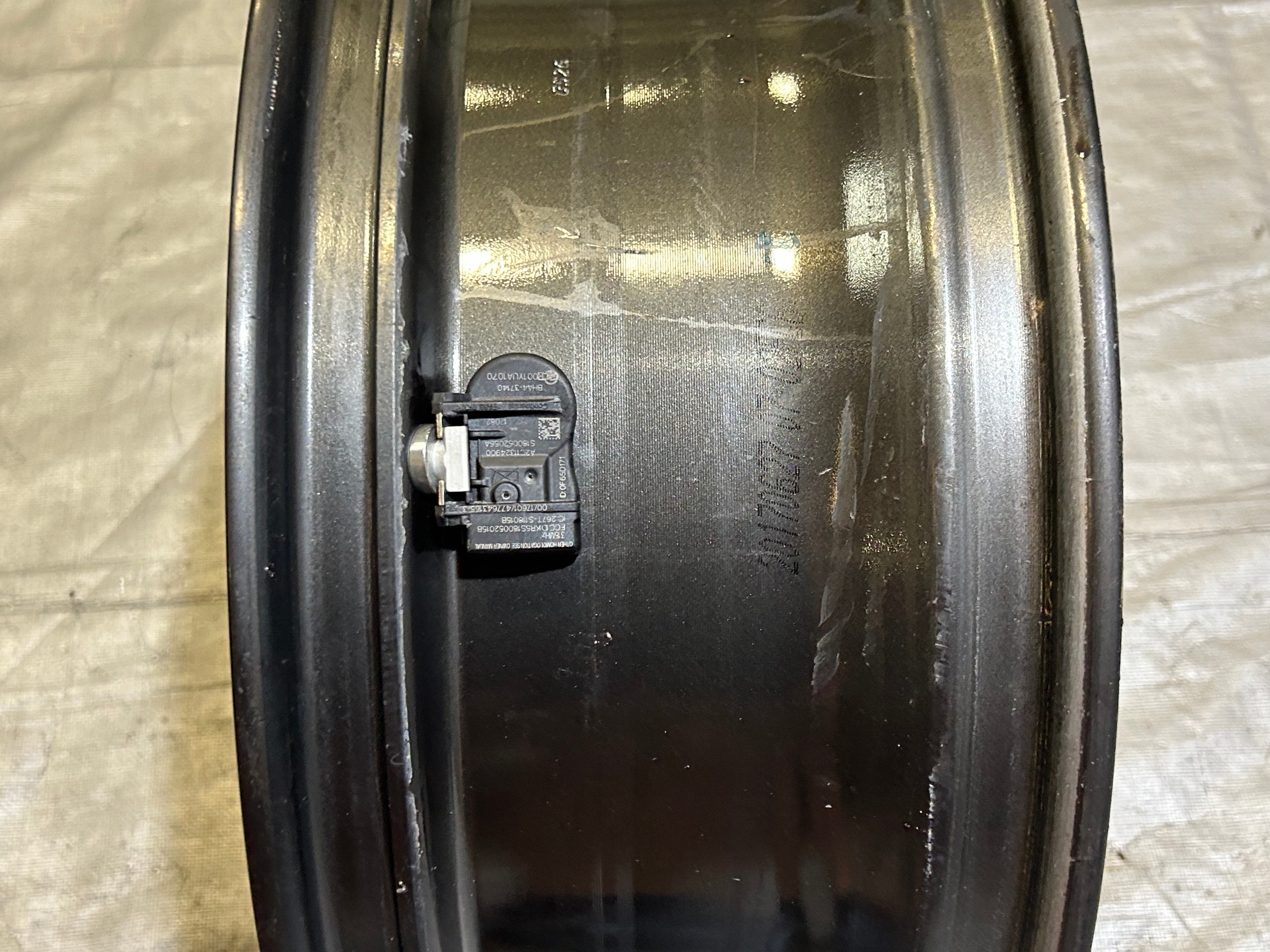 2017-2019 Fiat 124 Spider Abarth 17x7" Wheel Rim / OEM / FD029 - Image 12