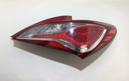2013-2016 Hyundai Genesis Coupe Passenger Side Tail Light Assembly / OEM / HG014