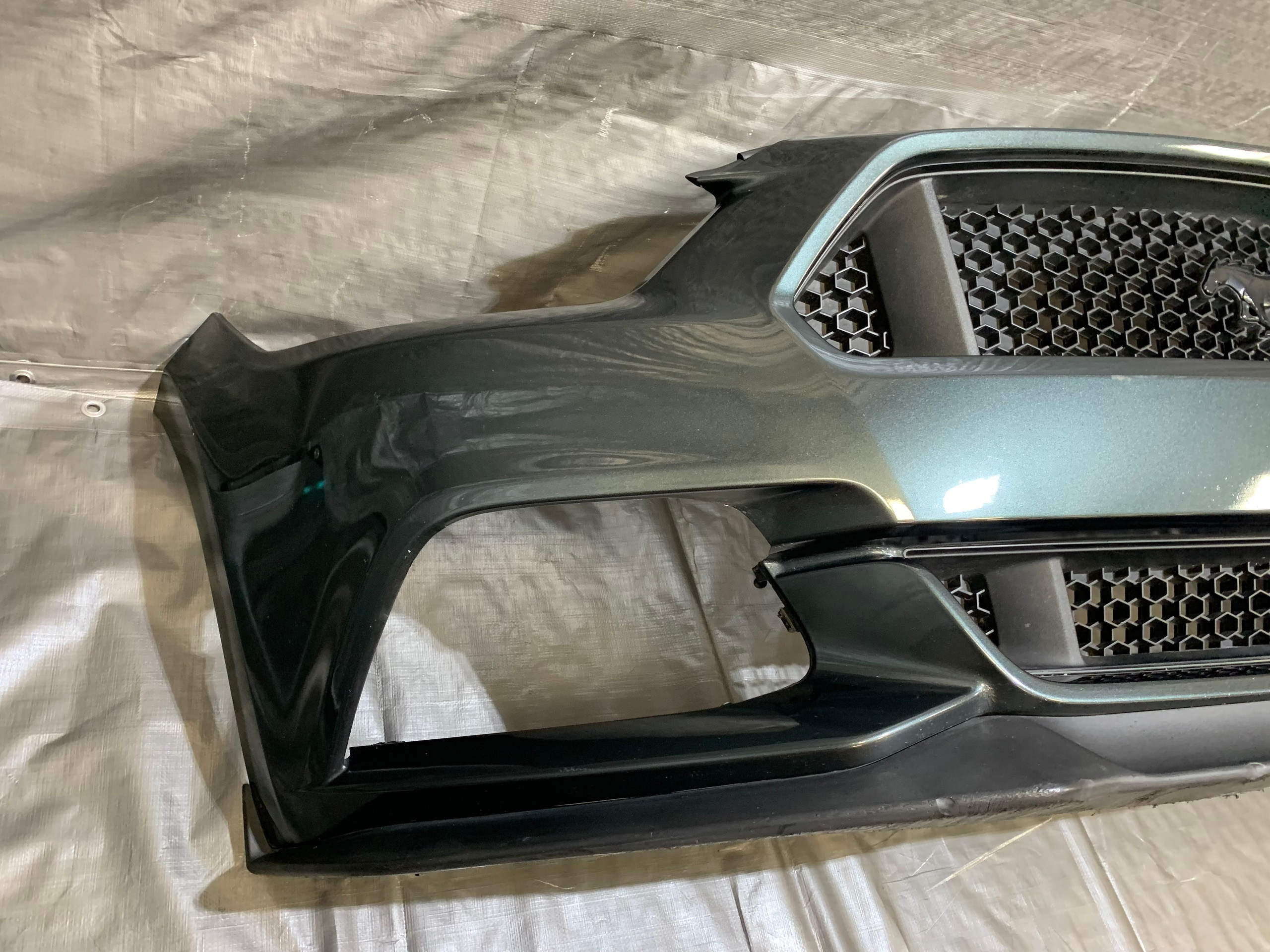 2015-2017 Ford Mustang GT 5.0 Front Bumper Cover w/ Grilles / DAMAGE / FM008 - Image 3