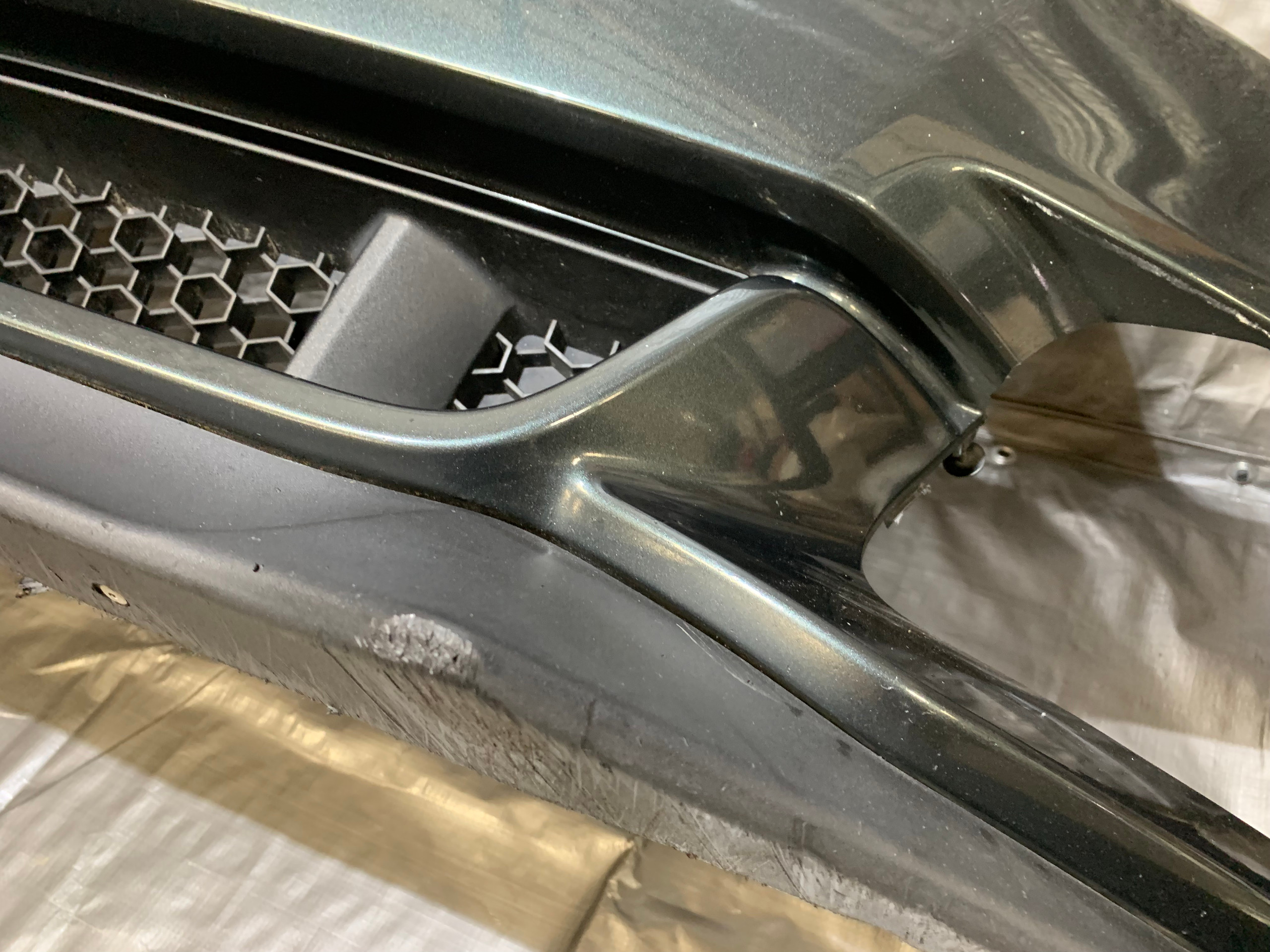 2015-2017 Ford Mustang GT 5.0 Front Bumper Cover w/ Grilles / DAMAGE / FM008 - Image 9