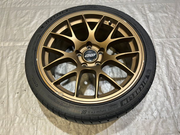 Single 18x9" APEX EC-7 Wheel Rim w/ Michelin Tire / 5x120mm / B2005