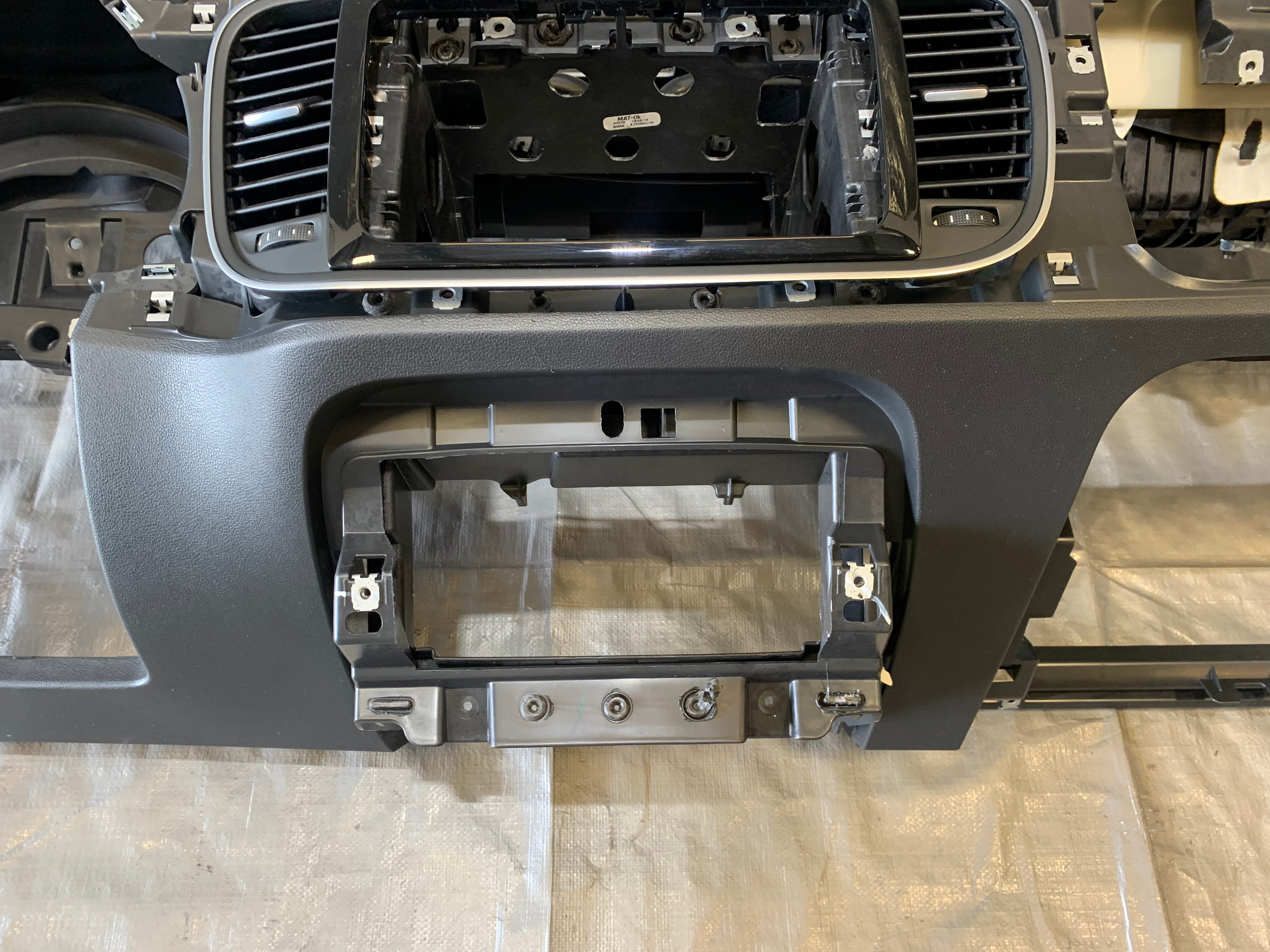 2012-2019 Volkswagen Beetle Dashboard Panel w/ Passenger Airbag / OEM / VB002 - Image 12
