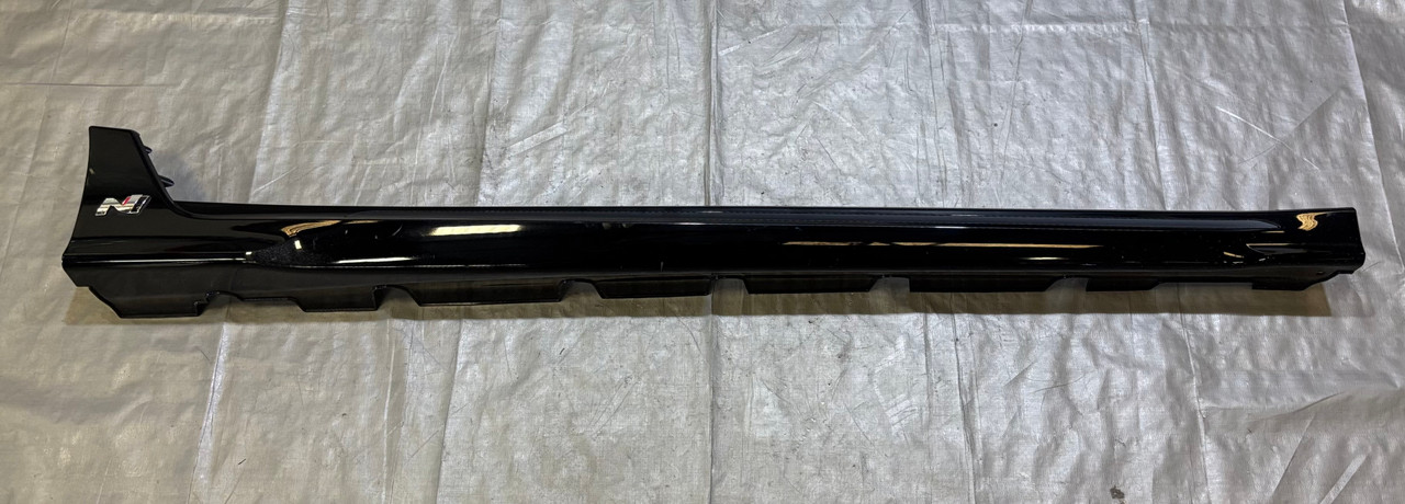 2019-2022 Hyundai Veloster N Passenger Side Skirt Rocker Panel / HV012