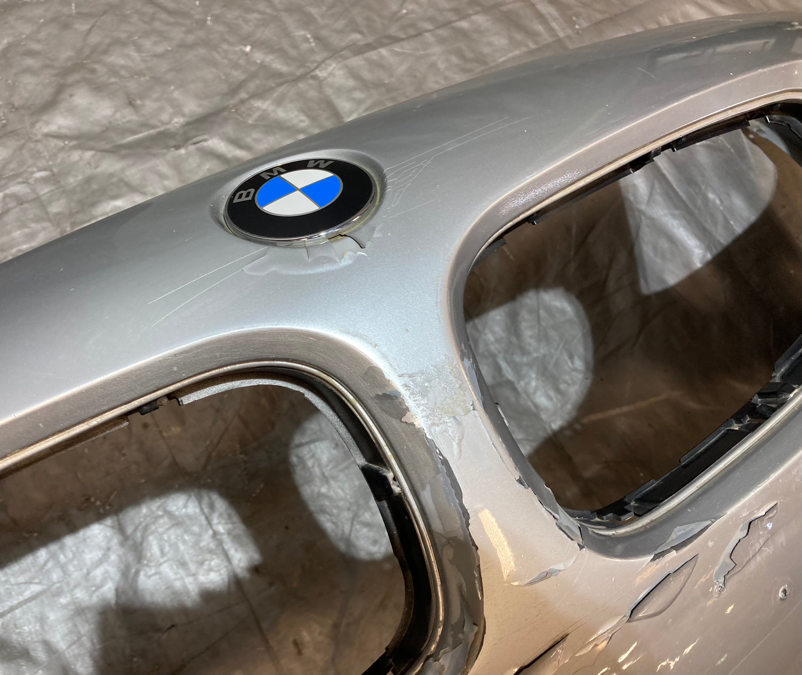 2003-2005 E85 E86 BMW Z4 Front Bumper Cover *DAMAGE* / Z4057 - Image 9