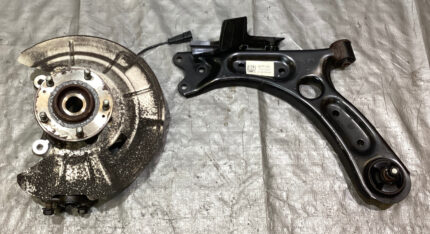2019-2020 Hyundai Veloster N Driver Front Spindle w/ Control Arm / 30K HV006