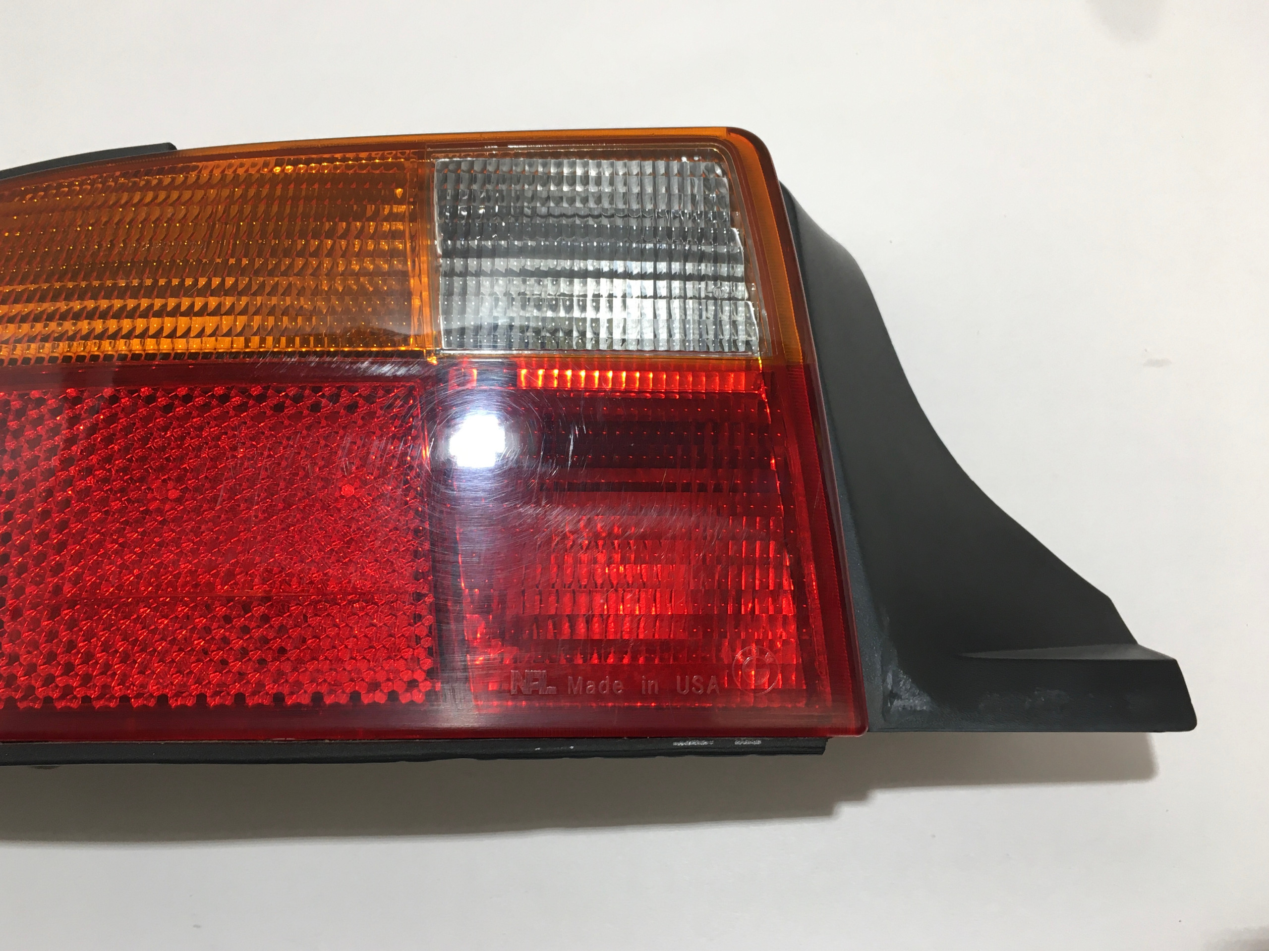 1996-1998 BMW Z3 Driver Side Taillight Assembly / OEM / Z3007 - Image 4