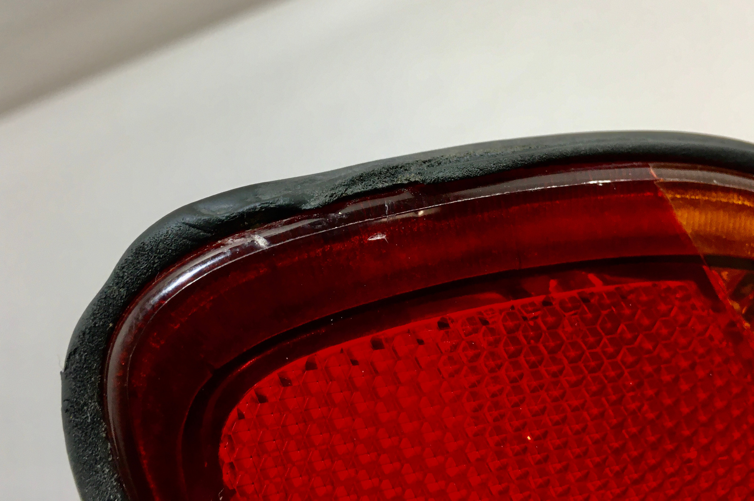 1996-1998 BMW Z3 Driver Side Taillight Assembly / OEM / Z3007 - Image 8