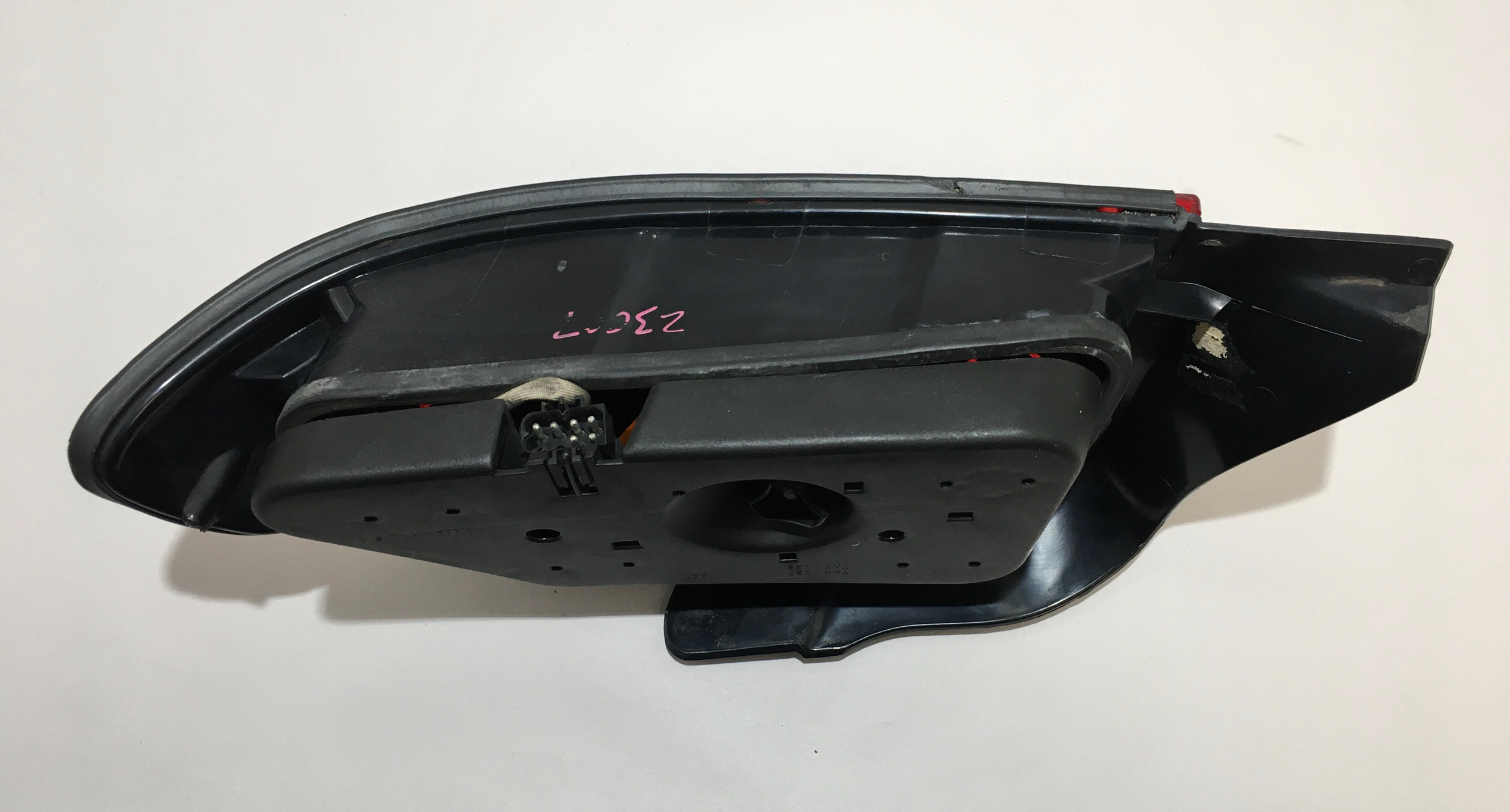 1996-1998 BMW Z3 Driver Side Taillight Assembly / OEM / Z3007 - Image 12