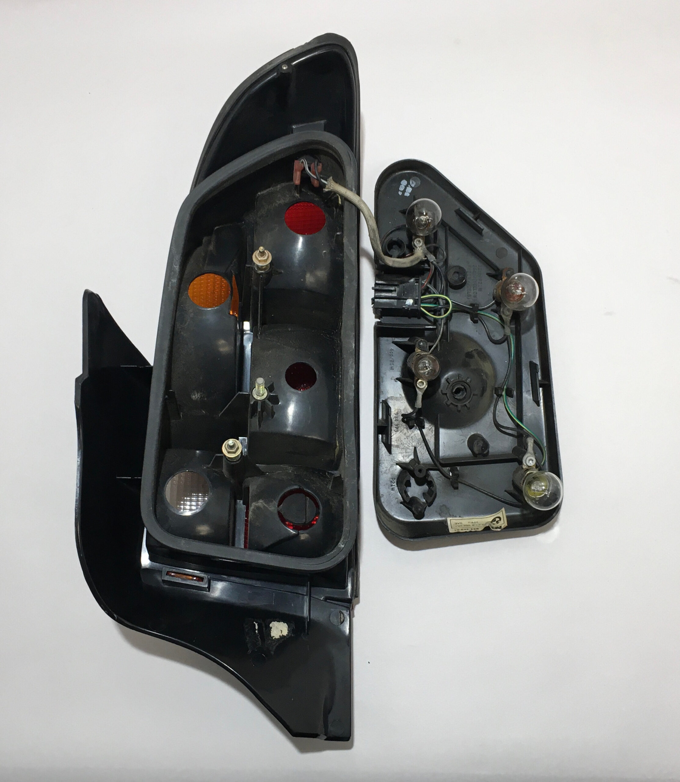 1996-1998 BMW Z3 Driver Side Taillight Assembly / OEM / Z3007 - Image 15