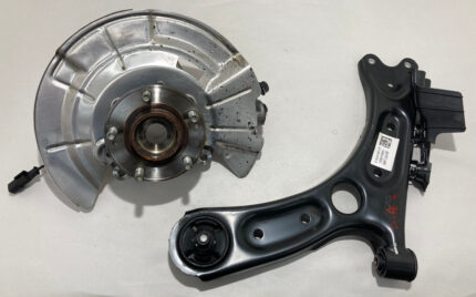 2019-2020 Hyundai Veloster N Driver Front Spindle w/ Control Arm / 41K HV008