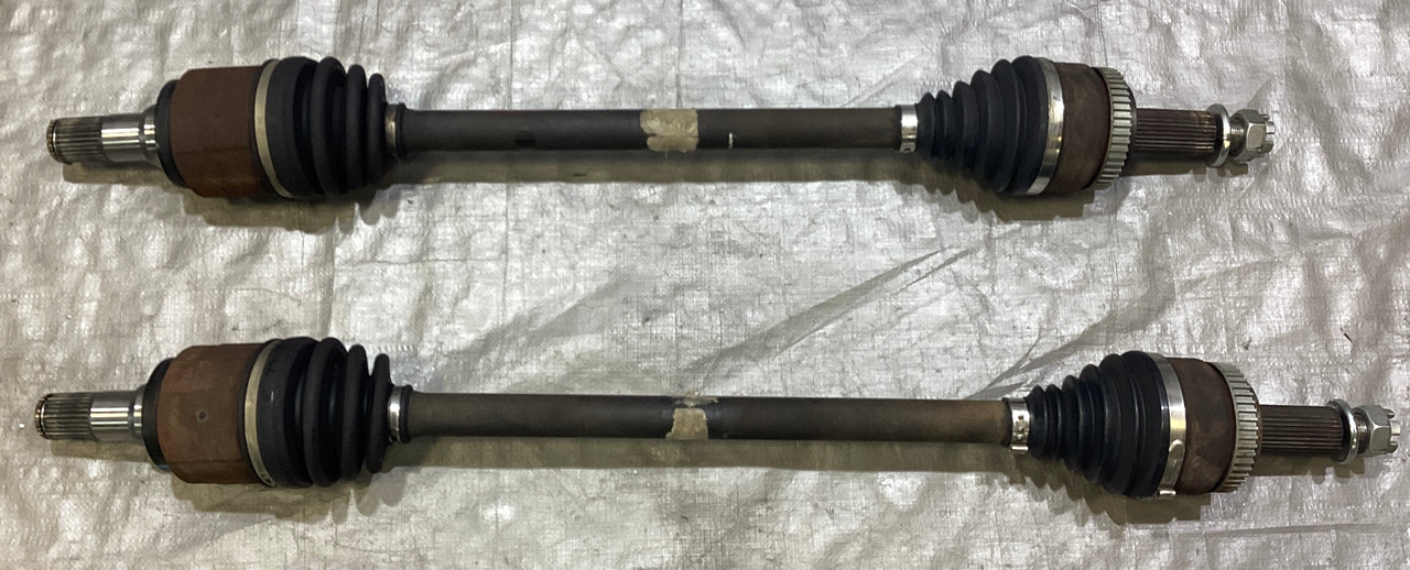 2010-2012 Hyundai Genesis Coupe Rear Axle Half Shafts / Pair / Manual / 132K HG027