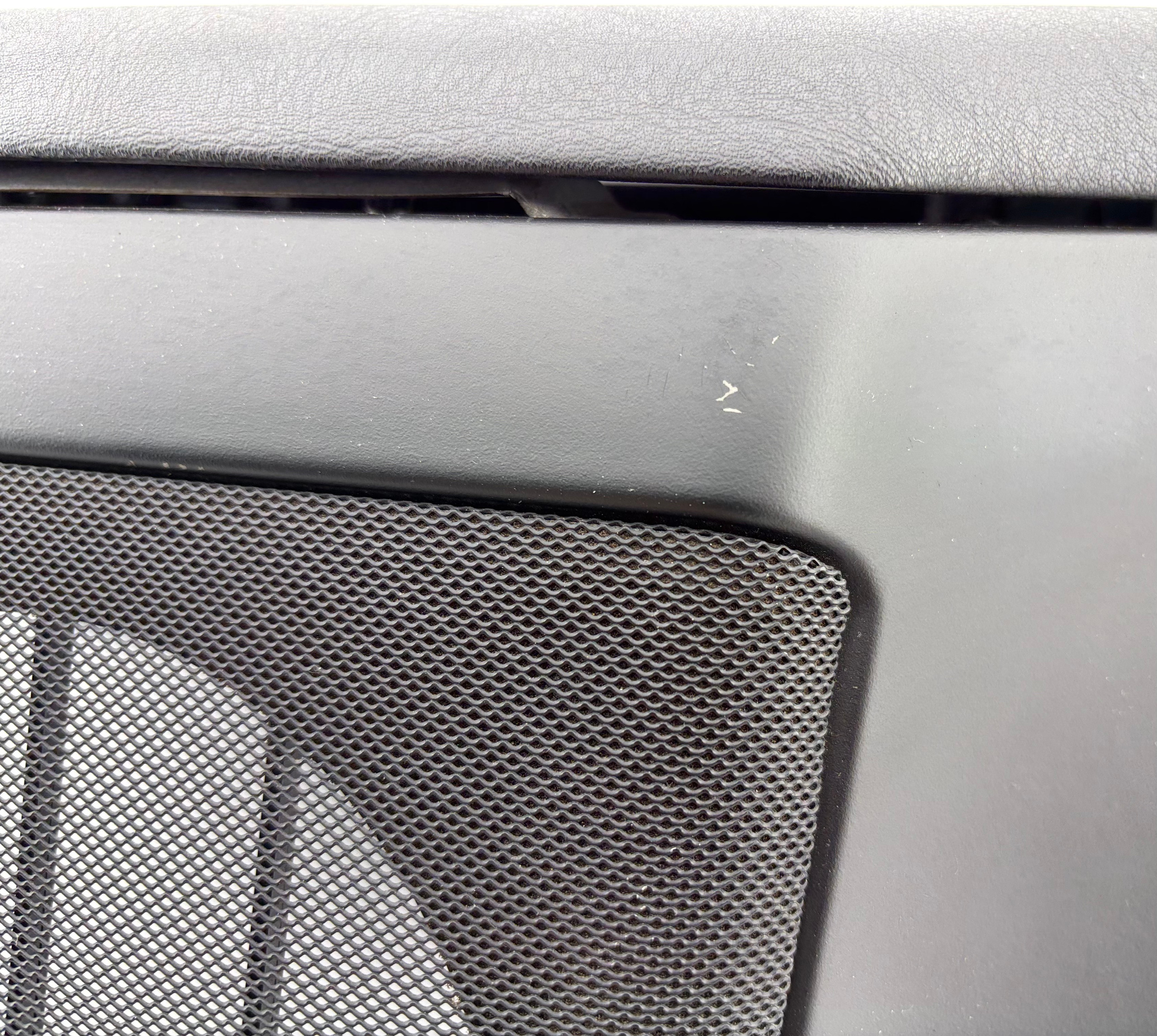 1999-2002 BMW Z3 Roadster Rear Console Subwoofer Housing / Black / DAMAGE / Z3038 - Image 15