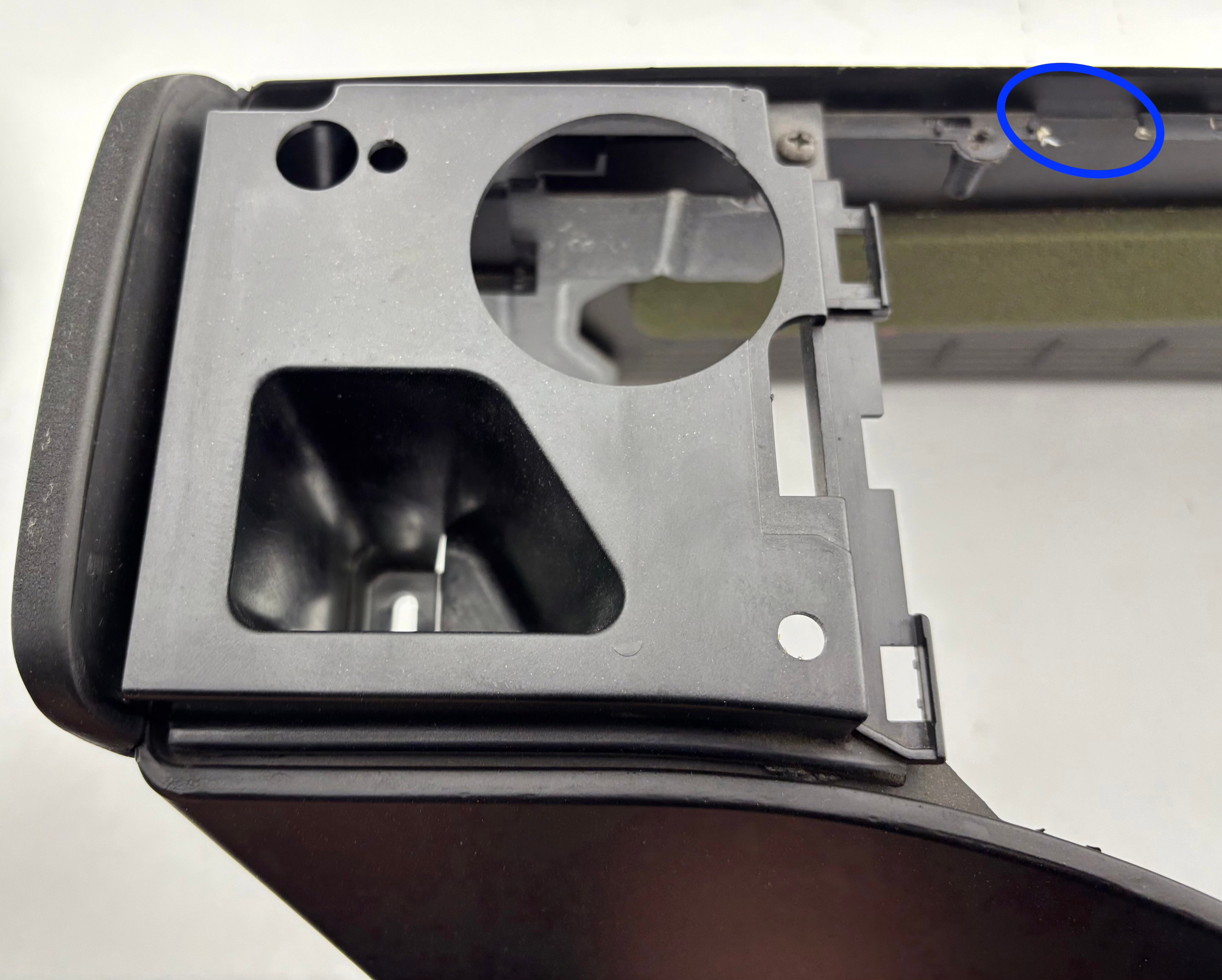 1999-2002 BMW Z3 Roadster Rear Console Subwoofer Housing / Black / DAMAGE / Z3038 - Image 4