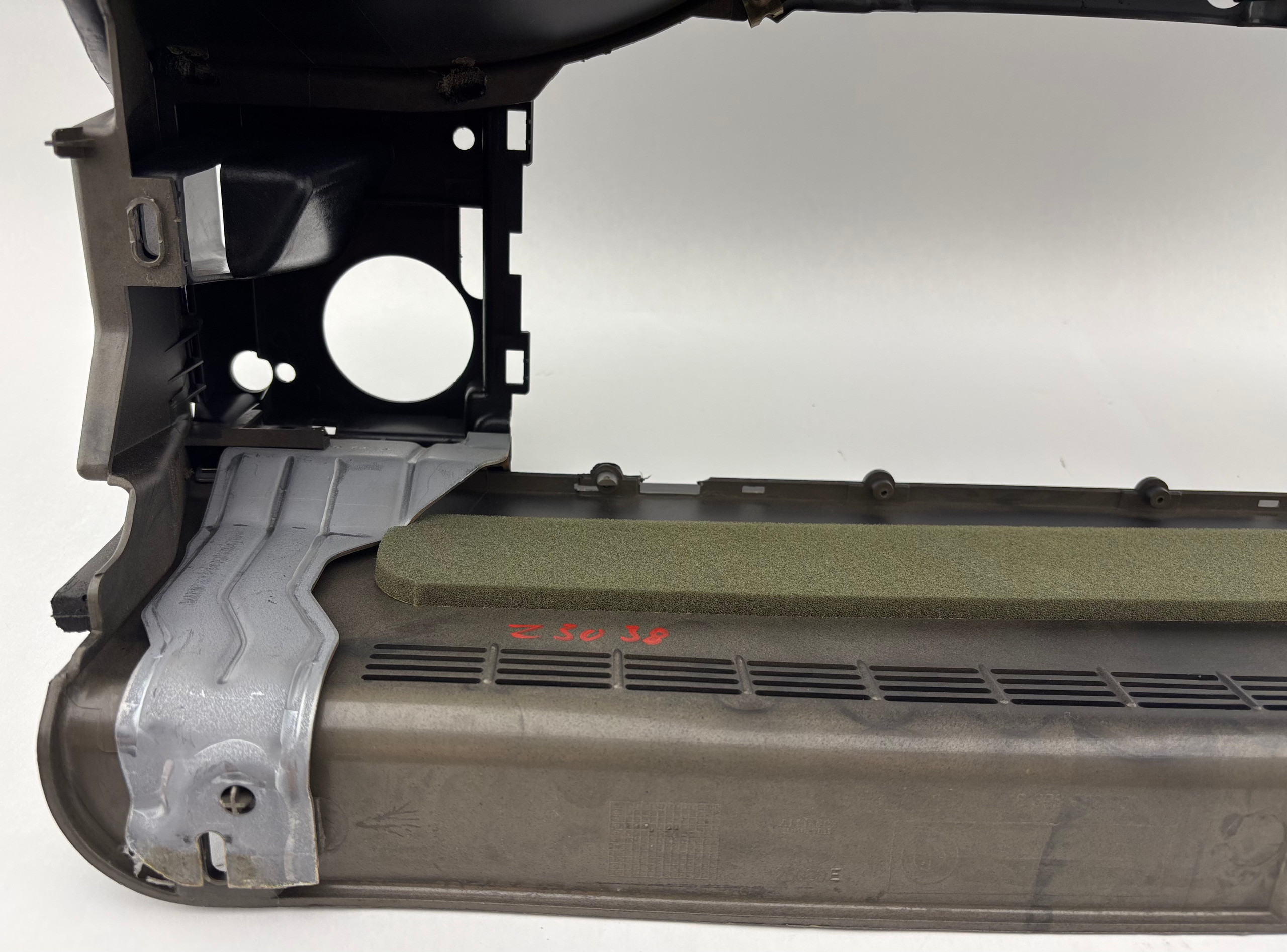 1999-2002 BMW Z3 Roadster Rear Console Subwoofer Housing / Black / DAMAGE / Z3038 - Image 16