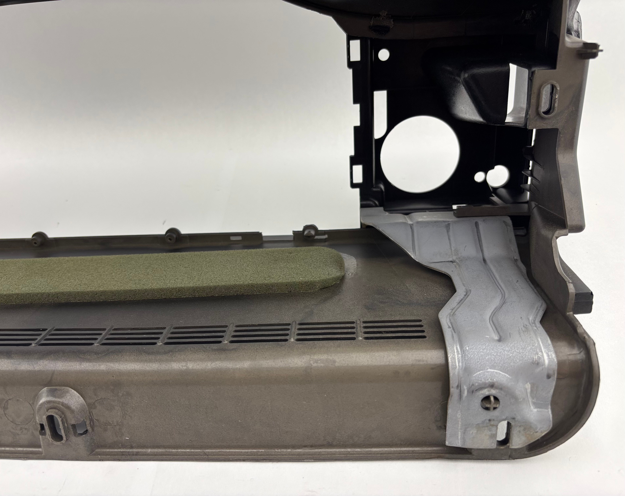 1999-2002 BMW Z3 Roadster Rear Console Subwoofer Housing / Black / DAMAGE / Z3038 - Image 8